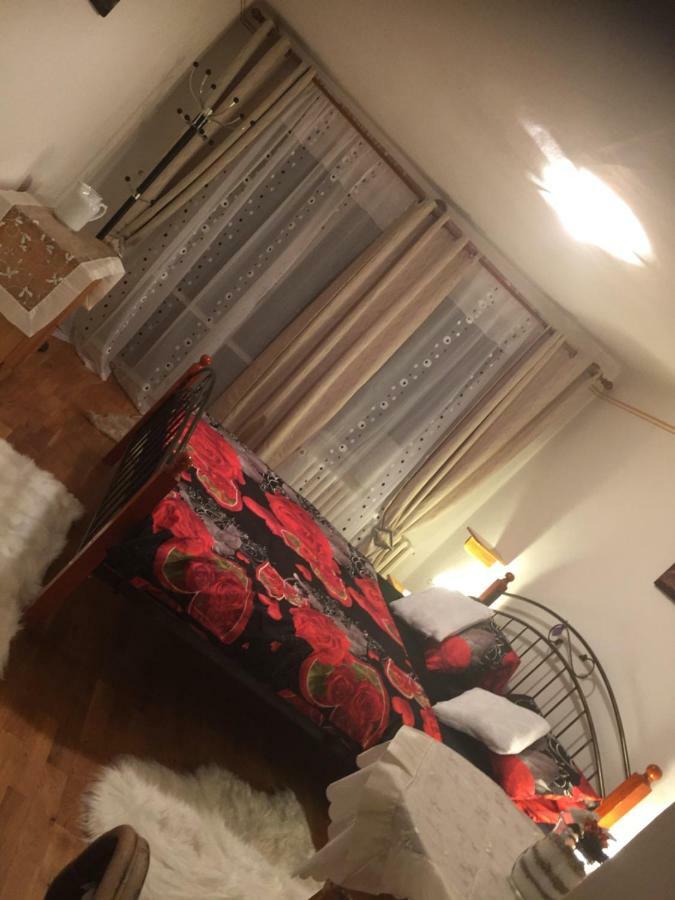 Apartman Verona チェスキー クルムロフ エクステリア 写真